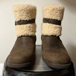 Ugg Women's Shoes Blayre Ugg Boots Size 5 US